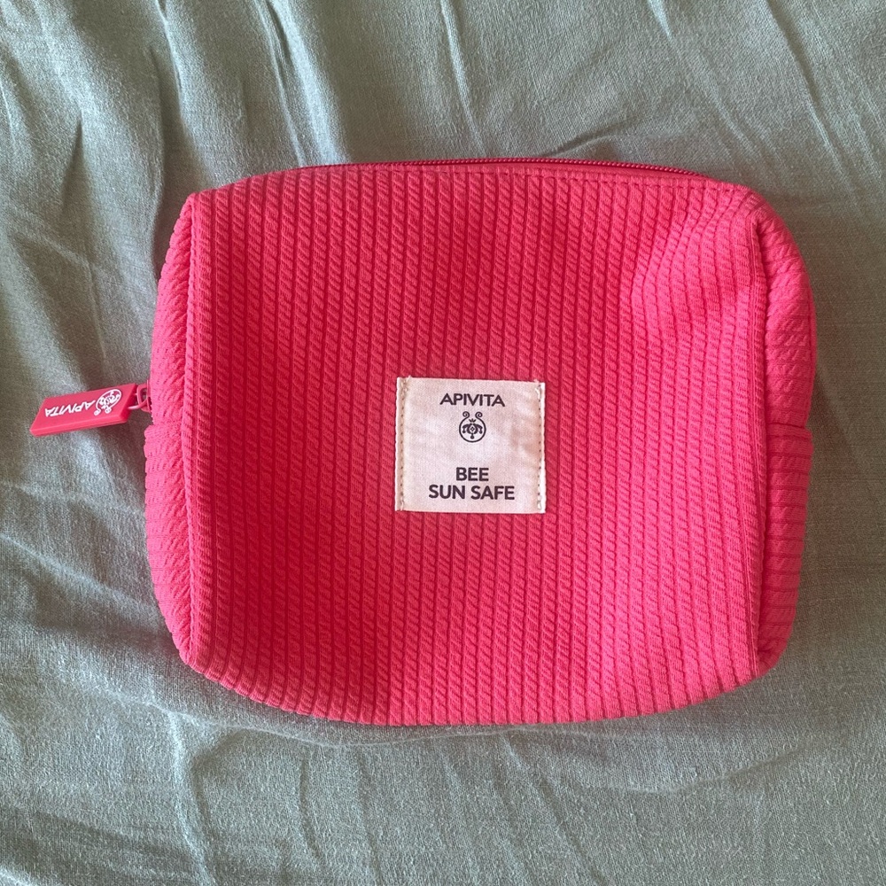 BNWT Apivita Bee Sun Safe pink toiletry pouch